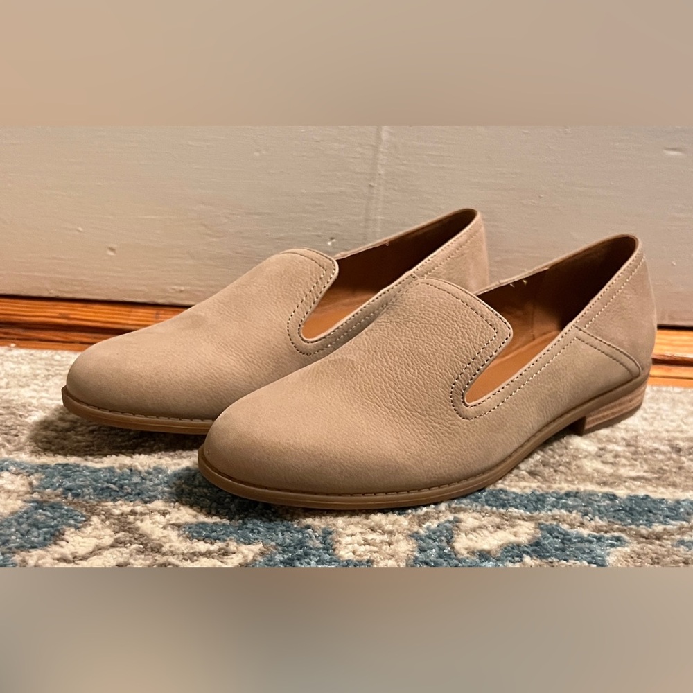 Lucky Brand Elafina Almond Leather Slip-On Loafers Flats NWOB 7M